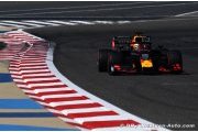Mercedes ne cesse d'appeler Verstappen selon Marko