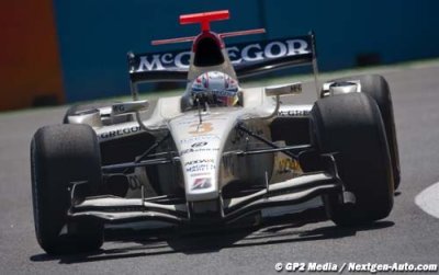 Van der Garde leads the way in final practice