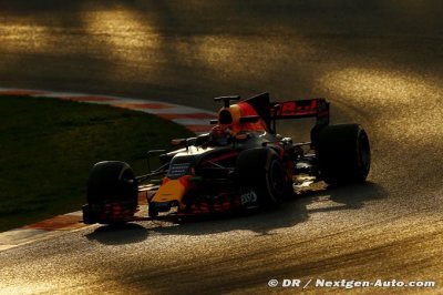 Sirotkin&nbsp;: Red Bull pourrait damer le pion à Mercedes et Ferrari