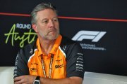 McLaren pénalise l'un de ses pilotes mais assume de perdre comme en 2007