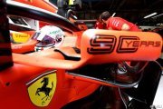 Vettel va 'évoquer' ses neuf points de pénalité avec Ferrari