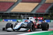 Russell admits eye on Mercedes seat