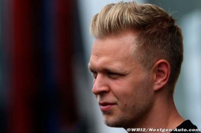 Magnussen admits Renault axe reports ’annoying’