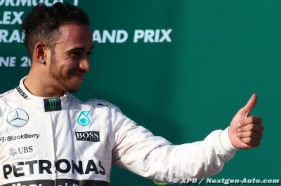 Hamilton&nbsp;: Voir son équipe depuis le haut du podium est ’extraordinaire’