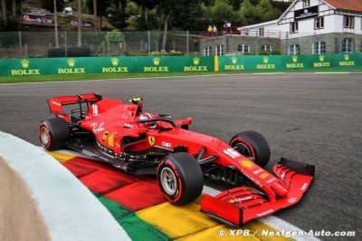 Wolff&nbsp;: Ferrari souffre de ’décisions’ prises par ’certains de leurs membres’