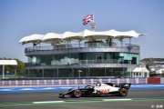 Magnussen hopes Haas owner stays in F1