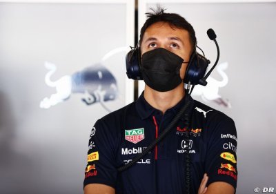 Albon hails Verstappen’s ’amazing’ mental strength
