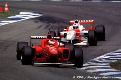 Les meilleurs transferts de la F1&nbsp;: 1996 - Michael Schumacher de Benetton à Ferrari