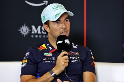 Pérez savoure sa revanche et confirme ‘des discussions avec plusieurs équipes' de F1