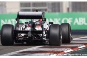 Three teams try 2012 exhaust layouts in Abu Dhabi