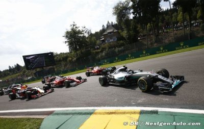Ecclestone staying as F1 sale announced