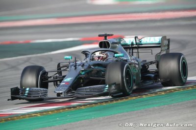 Hamilton critique les nouveaux Pirelli, Isola lui répond