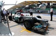 Mercedes goal is 'third force' for now - Haug