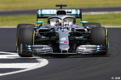 Hamilton takes record sixth British GP win at the end of action-packed race