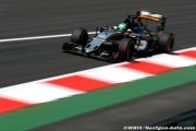 Nico Hulkenberg perturbé par le vent à Silverstone 