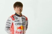 Tsunoda : Horner veut que je colle à Verstappen 'le plus possible'