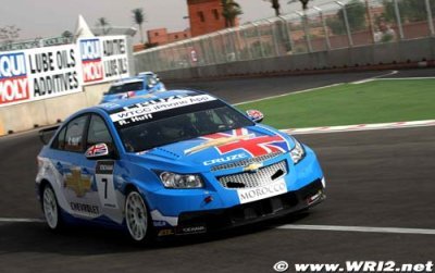 Huff quickest as WTCC finale begins in Macau