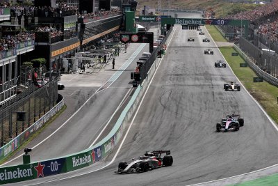 Audi F1 marque quatre points malgré d’énormes frayeurs au départ