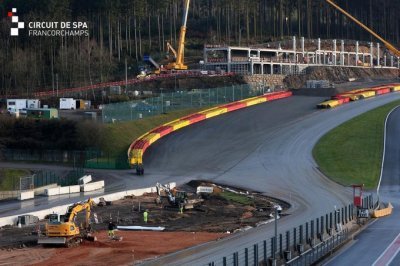 Spa-Francorchamps montre les travaux au Raidillon de l’Eau Rouge