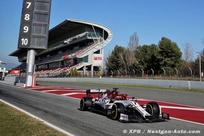 Essais de Barcelone I, Jour 2&nbsp;: Räikkönen en tête et à l’arrêt