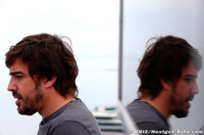 L’entourage d’Alonso a bien discuté avec Mercedes et Renault