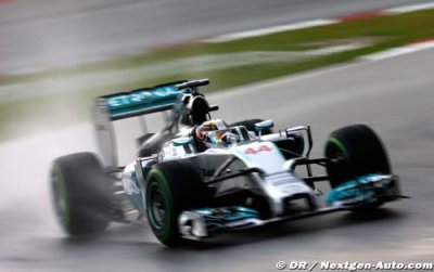 Hamilton souhaite que les fans voient davantage les F1 en piste