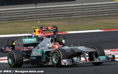 Schumacher et Rosberg attendent de nouveaux progrès