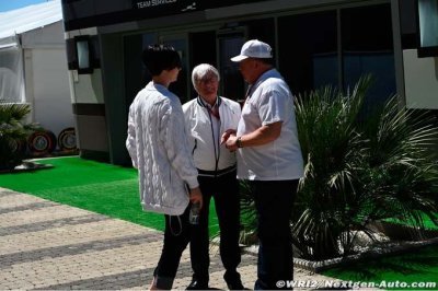 Ecclestone&nbsp;: La lutte Ferrari-Mercedes est bonne pour le business