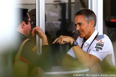 Whitmarsh offers to step up amid McLaren crisis
