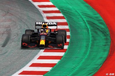 Verstappen signe la pole en Styrie, Hamilton sur la première ligne