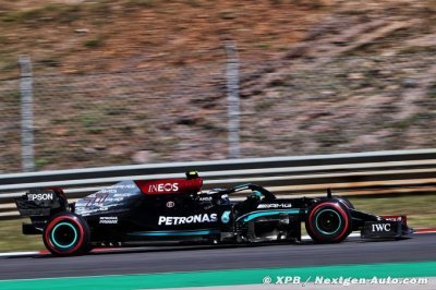 Bottas bat Hamilton pour la pole à Portimão devant les Red Bull