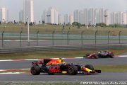Verstappen sur le podium devant Ricciardo
