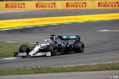 Hamilton on pole in Germany as Ferrari drivers suffer mechanical issues