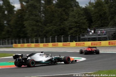 Hamilton ne s’attendait pas à être aussi proche des Ferrari