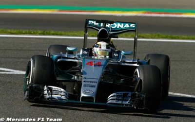 Monza, FP1: Mercedes powers ahead in opening practice