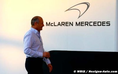 Dennis&nbsp;: Je ne déciderai pas seul des pilotes McLaren 2015
