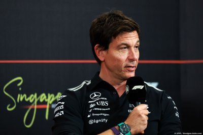 Wolff admits Mercedes succession plan taking shape