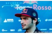 Sainz beats Verstappen hype on debut