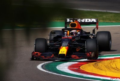 Verstappen espère que les deux Red Bull pourront mettre la pression à Hamilton