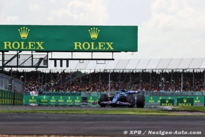 Ocon a dû abandonner car sa F1 ’allait prendre feu’