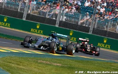 Mercedes made fuel mistake with Rosberg in Australia