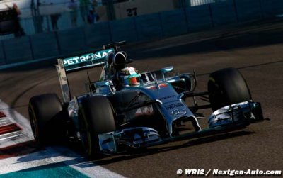Yas Marina, FP2: Hamilton edges out Rosberg again