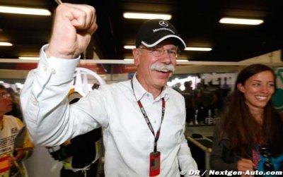 Mercedes&nbsp;: Le Dr Zetsche félicite son équipe pour son titre constructeurs