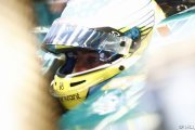 Alonso disagrees with Russell over Pirelli