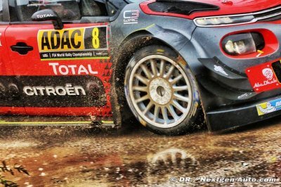 Meeke, Lefebvre et Al Qassimi sur les Citroën C3 WRC en Espagne