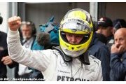 La vitesse de la Mercedes est gigantesque