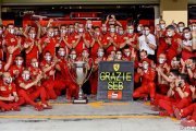 Vettel a fait ses adieux à Ferrari en chanson à Abu Dhabi