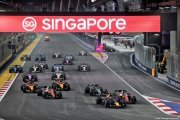 Verstappen gagne enfin le GP de Singapour devant Leclerc, Ferrari rate sa stratégie