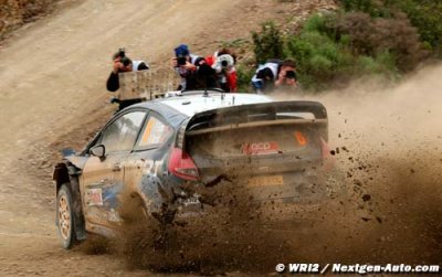 Evans advances in Argentina