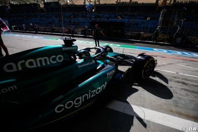 Alpine must ’get closer’ to Aston Martin - boss